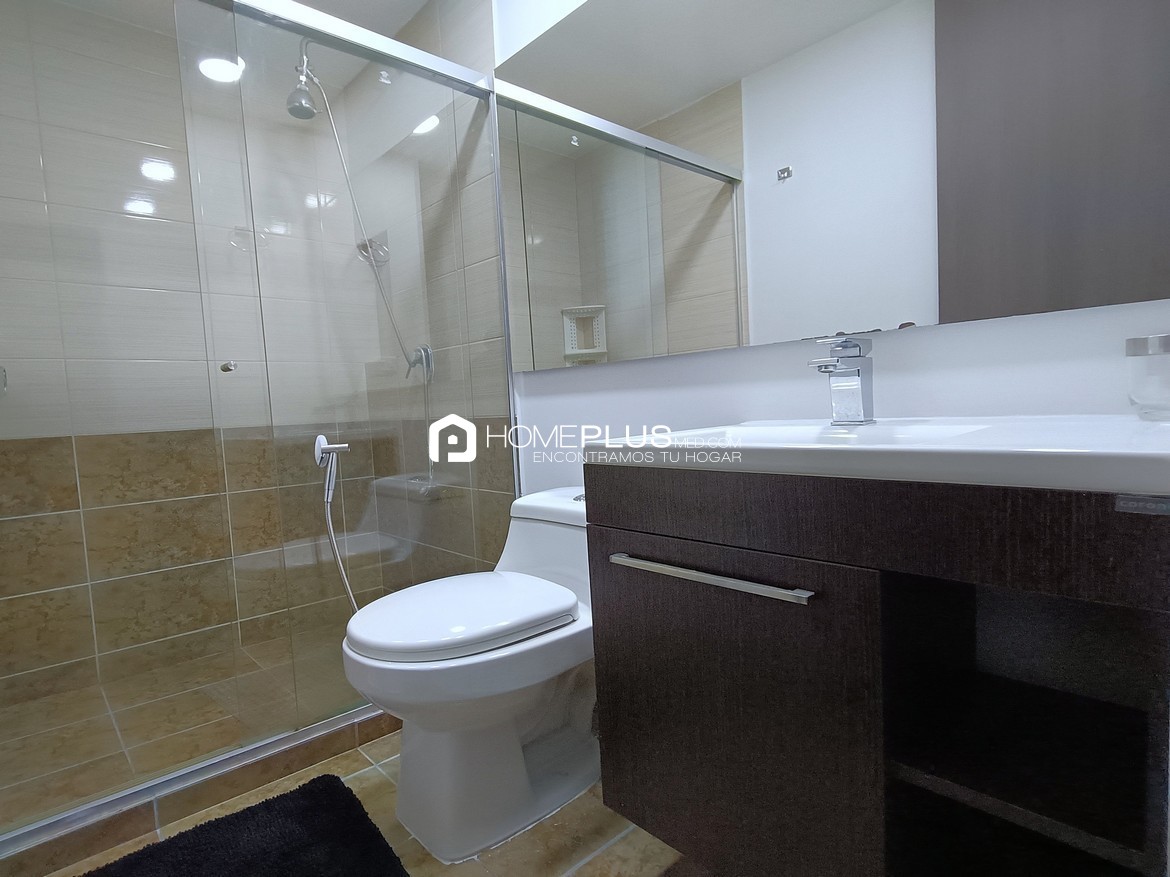 ALQUILER APARTAMENTO AMOBLADO EL POBLADO, CASTROPOL, VANCOUVER A102