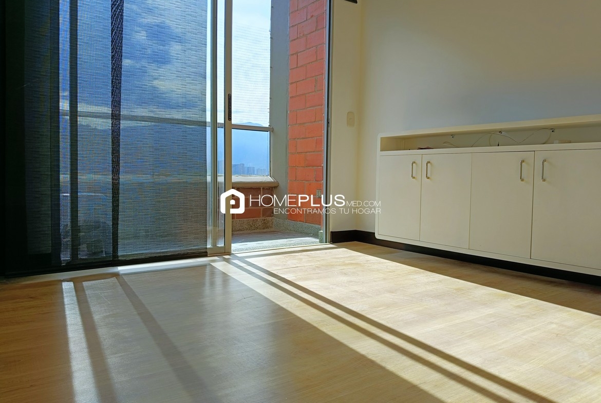 Apartamento En Arriendo En Envigado, Camino Verde. Montevento 1803. C253