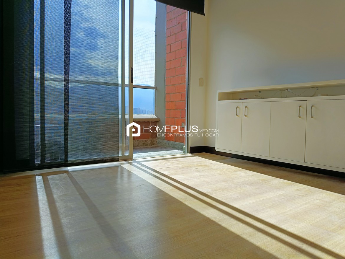 Apartamento En Arriendo En Envigado, Camino Verde. Montevento 1803. C253