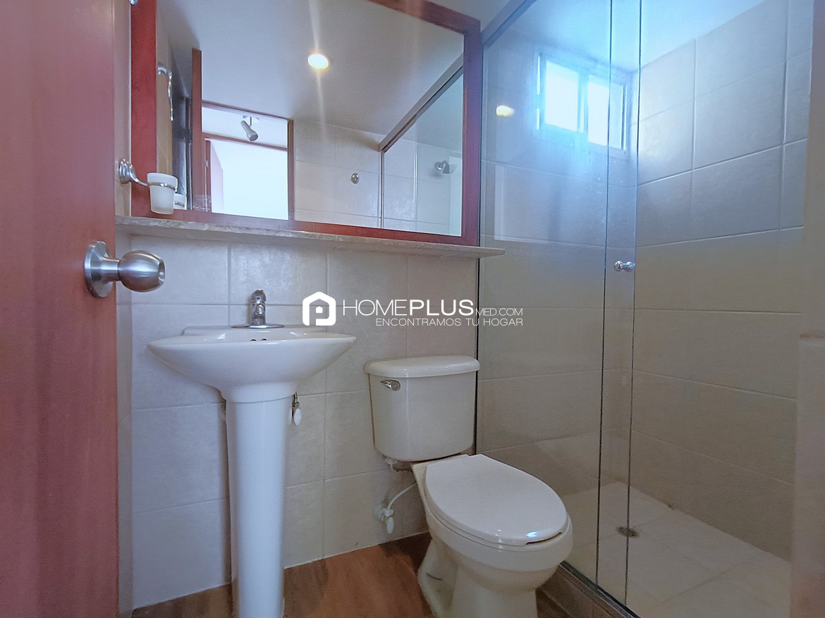 Apartamento en Alquiler En El Poblado, Plaza Oviedo C182 (13)