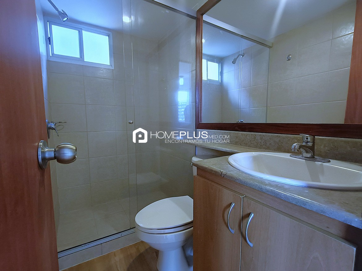 Apartamento en Alquiler En El Poblado, Plaza Oviedo C182 (16)