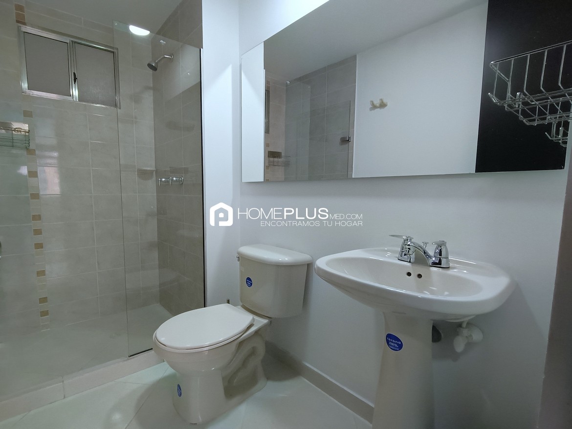 ALQUILER APARTAMENTO EL POBLADO CIUDAD DEL RIO C195 PLAZA DEL RIO 1213