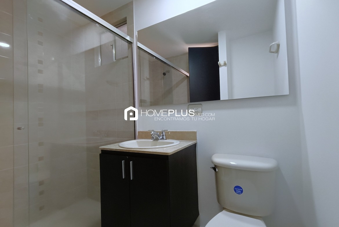 ALQUILER APARTAMENTO EL POBLADO CIUDAD DEL RIO C195 PLAZA DEL RIO 1213