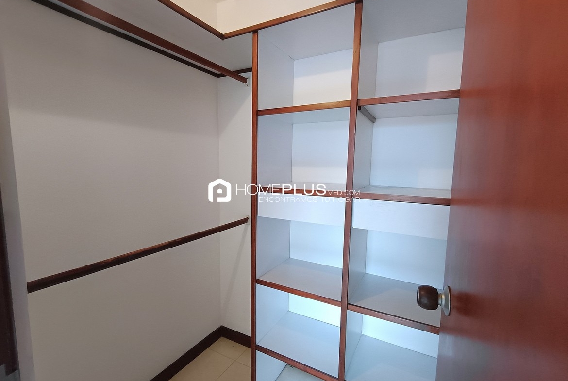 ALQUILER APARTAMENTO ENVIGADO LA CASONA C193 PONTEVEDRA 1106