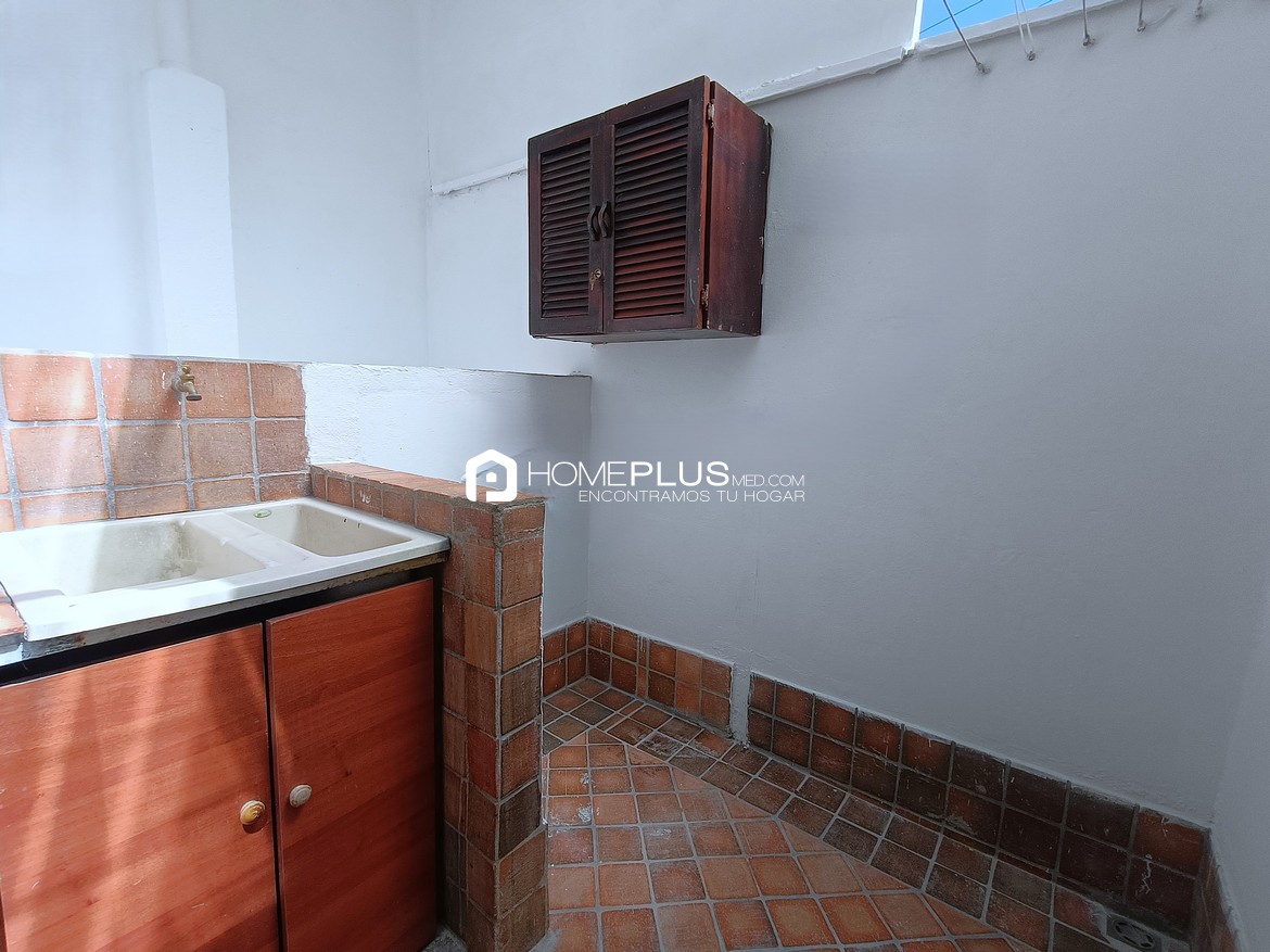 ALQUILER CASA EL POBLADO LOMA DEL INDIO C194 BALUARTE DE SAN DIEGO 3122