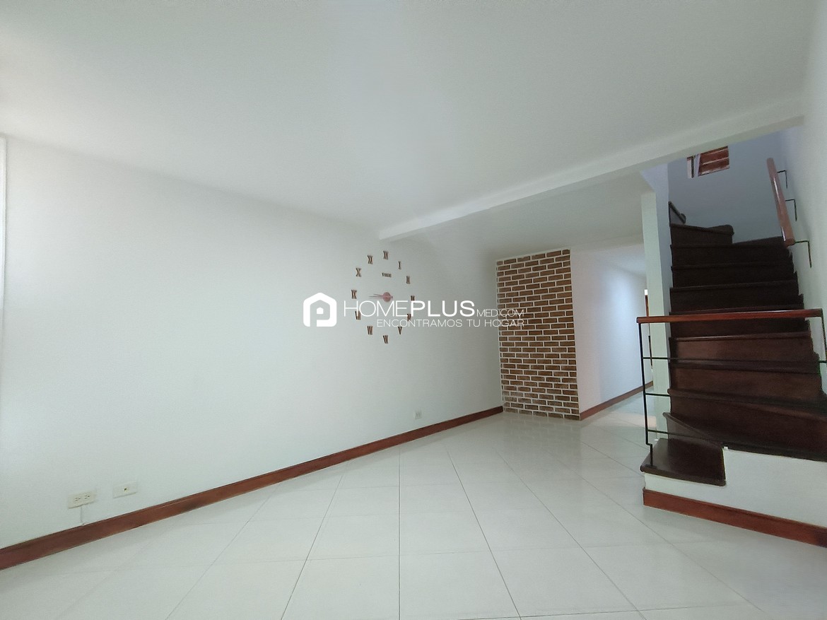 ALQUILER CASA EL POBLADO LOMA DEL INDIO C194 BALUARTE DE SAN DIEGO 3122