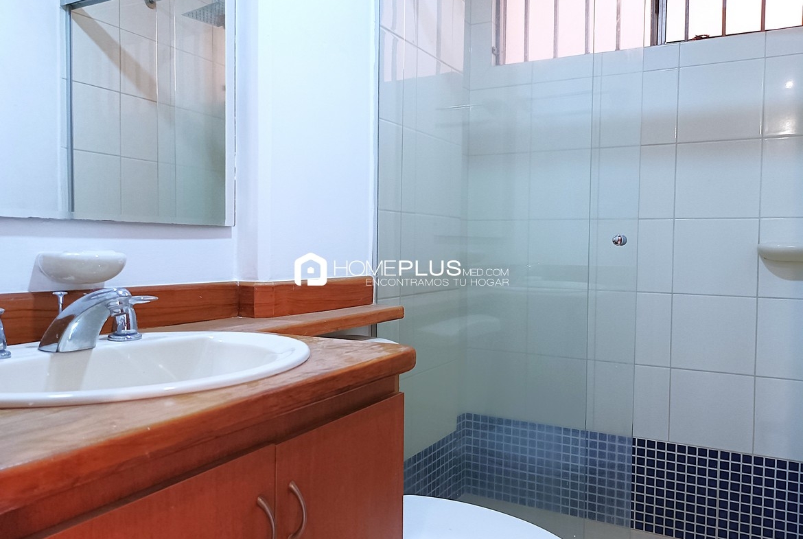 Apartamento En Arriendo En El Poblado, Lalinde Rose Park. C201