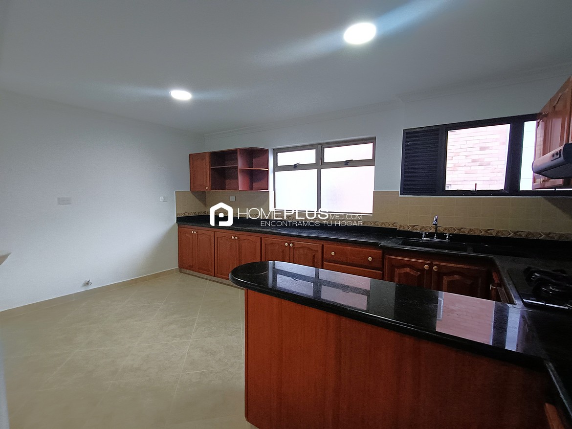 Apartamento En Arriendo En Envigado, Zuñiga. Ed Liset de Zuñiga. C200