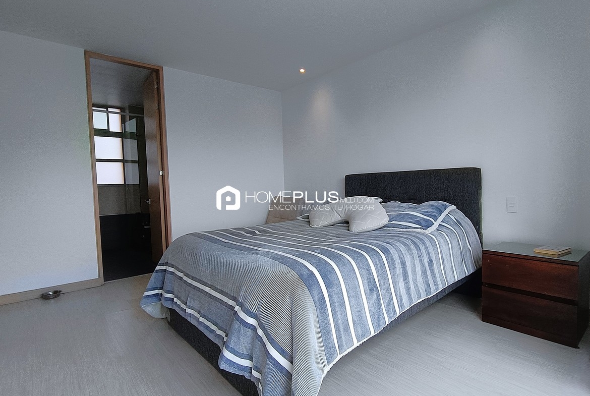 Apartamento En Venta En Envigado, Villa Jardín. Vía Serrano V116