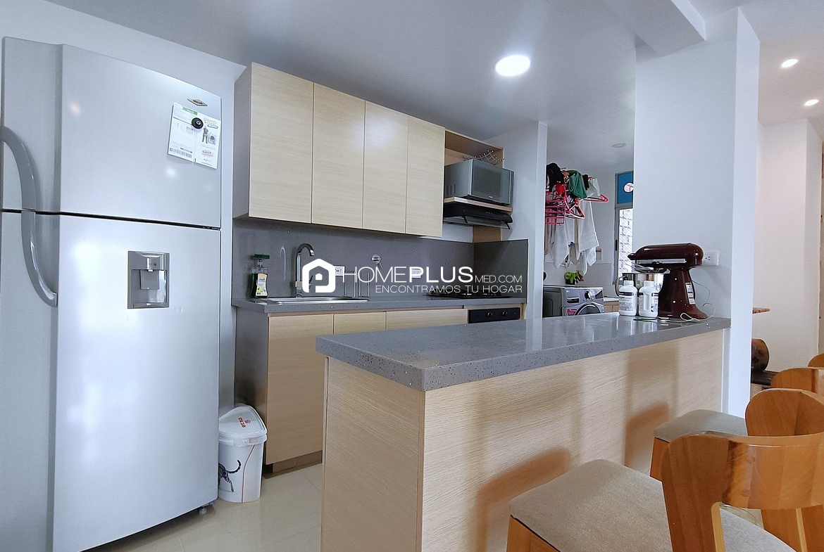 Apartamento En Venta En Envigado, Villa Jardín. Vía Serrano V116