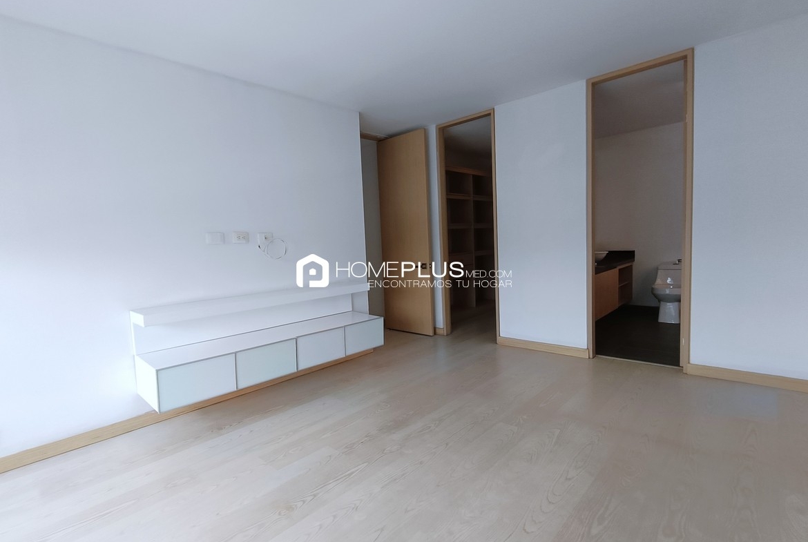 Apartamento En Venta En Envigado, Villa Jardín. Vía Serrano V118