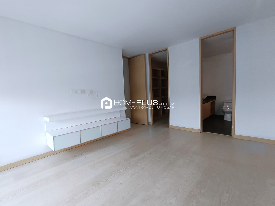 Apartamento En Venta En Envigado, Villa Jardín. Vía Serrano V118