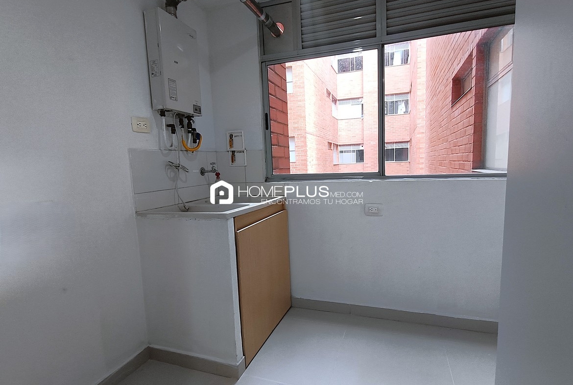 Apartamento En Venta En Envigado, Villa Jardín. Vía Serrano V118