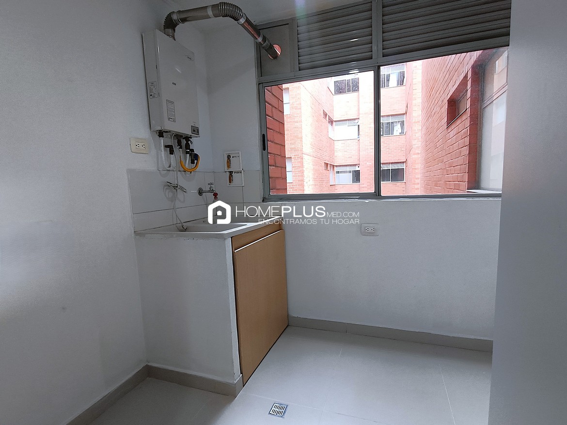 Apartamento En Venta En Envigado, Villa Jardín. Vía Serrano V118