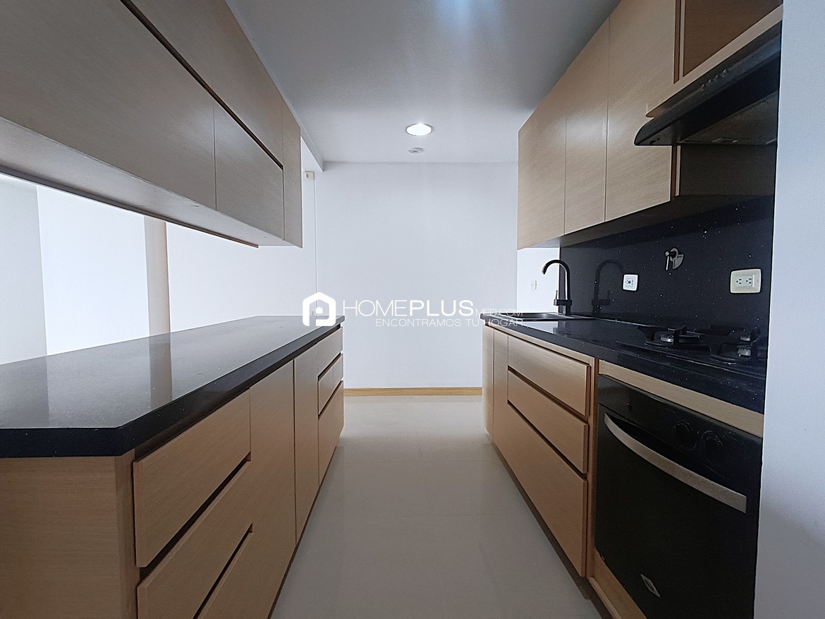 Apartamento En Venta En Envigado, Villa Jardín. Vía Serrano V118