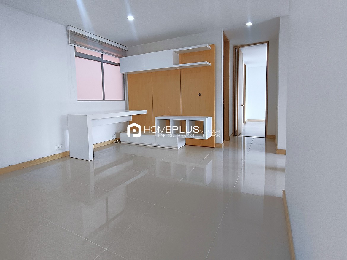 Apartamento En Venta En Envigado, Villa Jardín. Vía Serrano V118