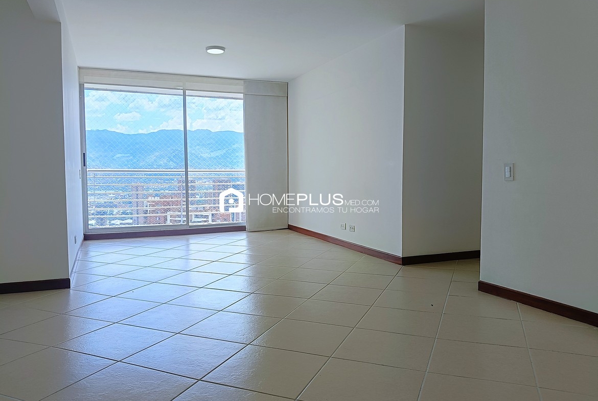 Apartamento en Alquiler En El Poblado, Castropol. Bronce C192 (1)