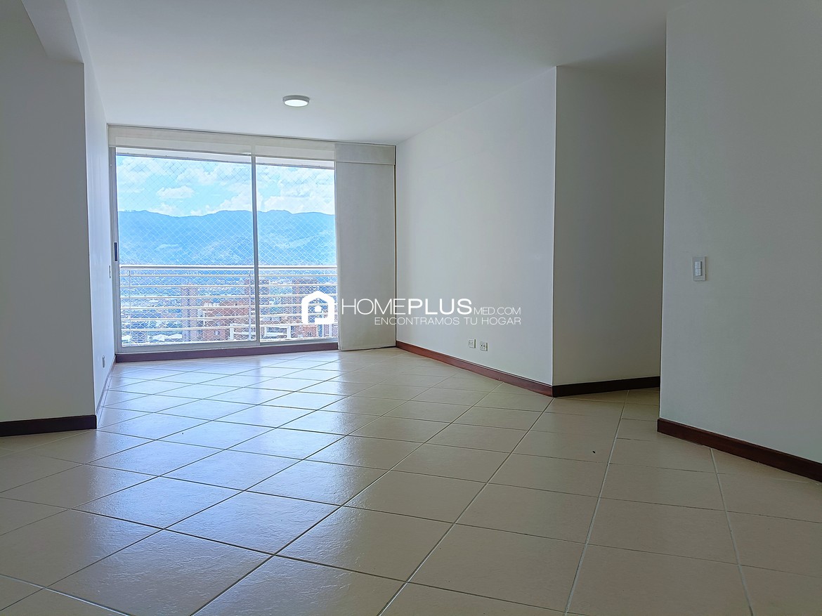 Apartamento en Alquiler En El Poblado, Castropol. Bronce C192 (1)