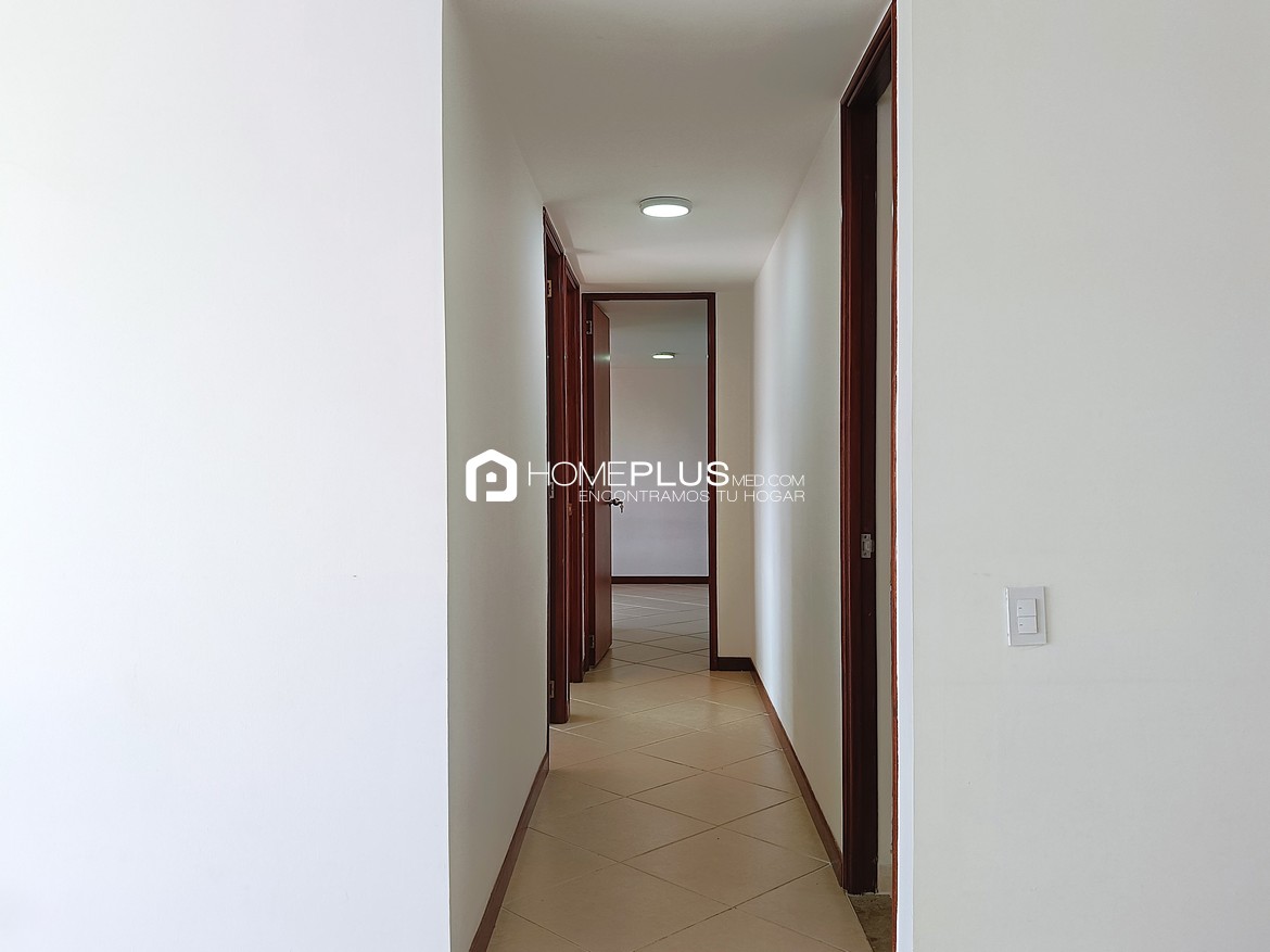 Apartamento en Alquiler En El Poblado, Castropol. Bronce C192 (11)