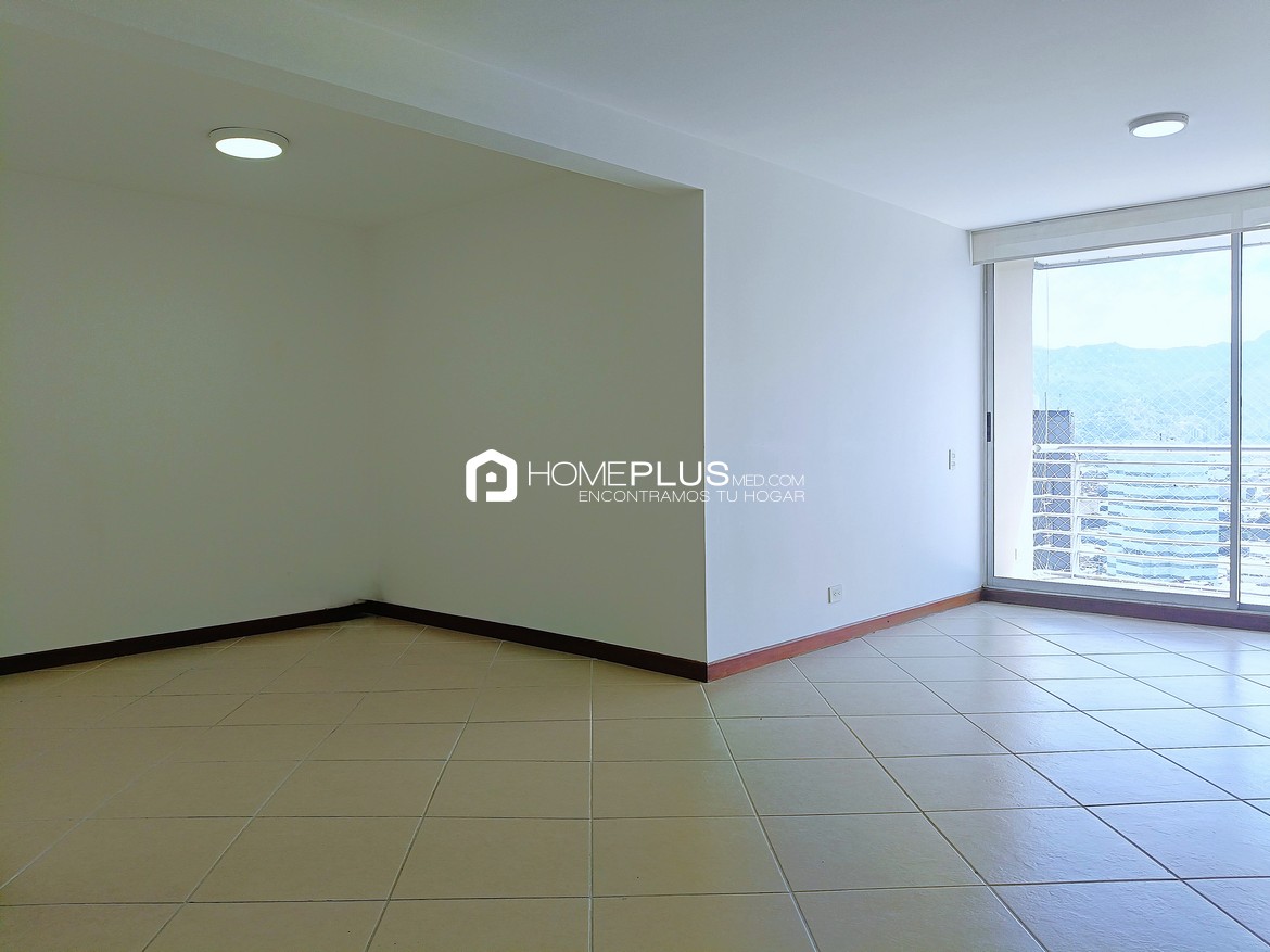 Apartamento en Alquiler En El Poblado, Castropol. Bronce C192 (8)