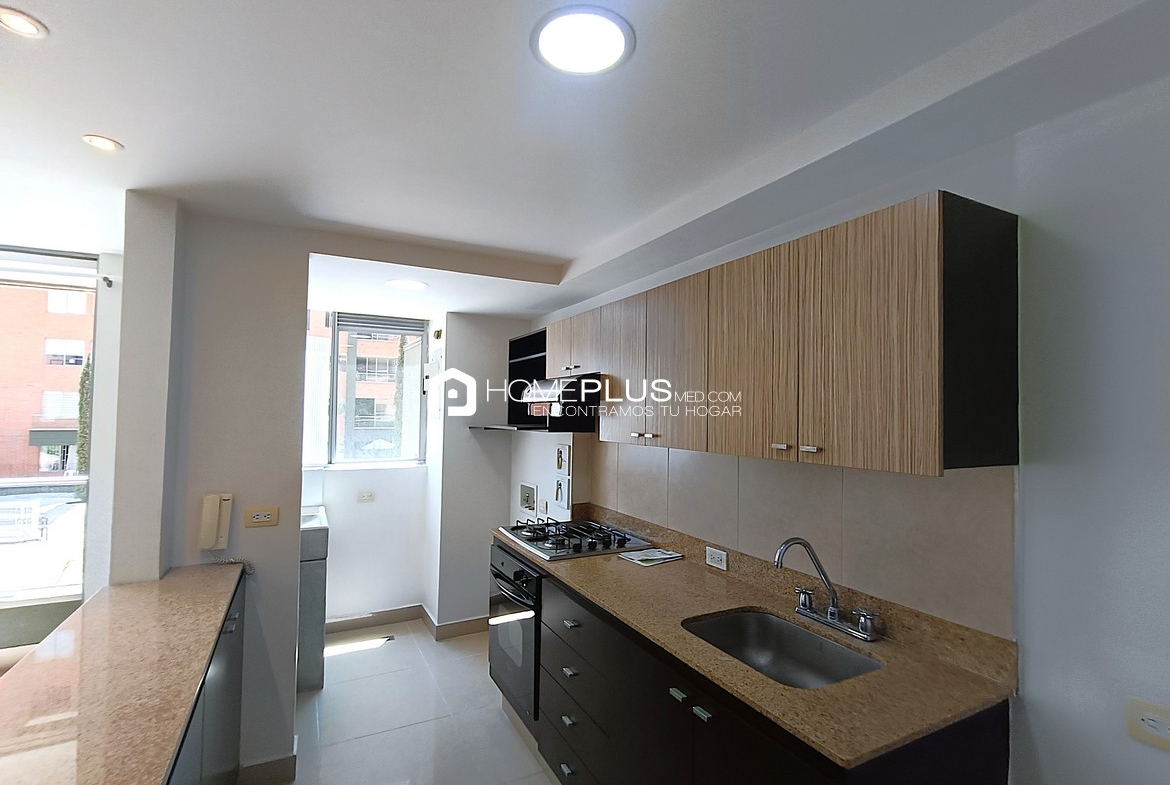 Apartamento en Alquiler En El Poblado, Ciudad del Rio. Parque Central Del Rio C191 (2)