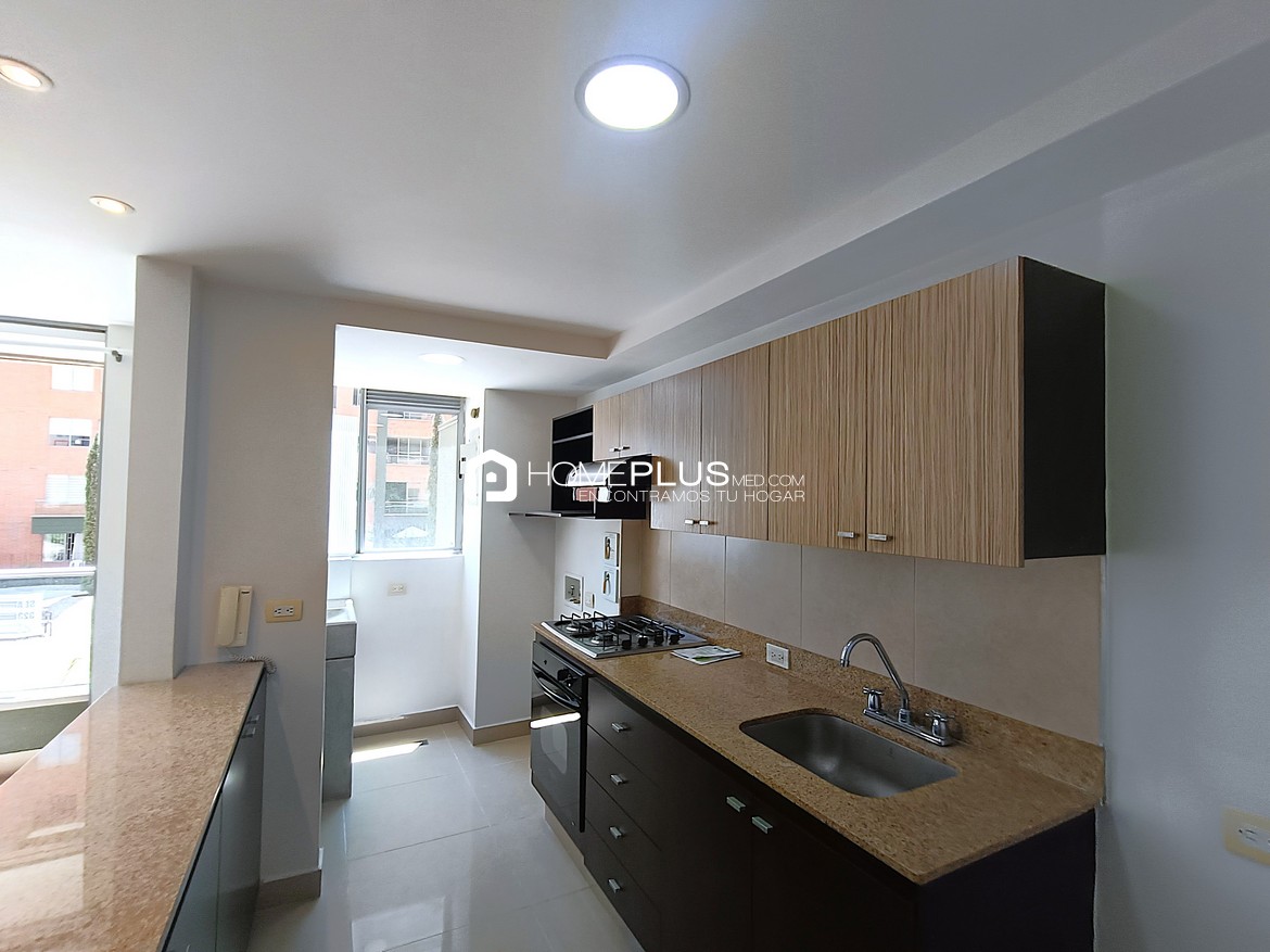 Apartamento en Alquiler En El Poblado, Ciudad del Rio. Parque Central Del Rio C191 (2)