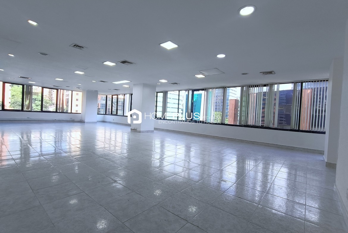 Oficina En Alquiler En El Poblado, Milla de Oro. Ed Tempo C197 (3)