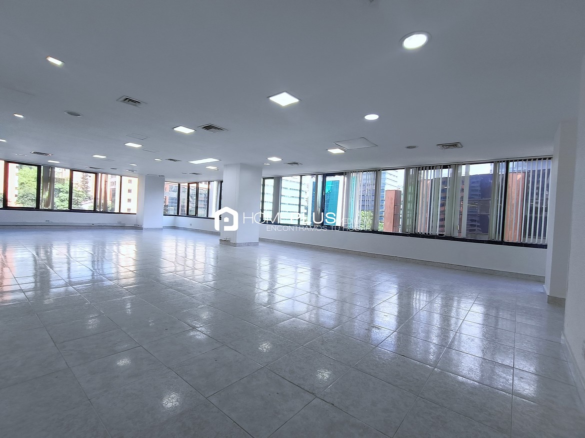 Oficina En Alquiler En El Poblado, Milla de Oro. Ed Tempo C197 (3)