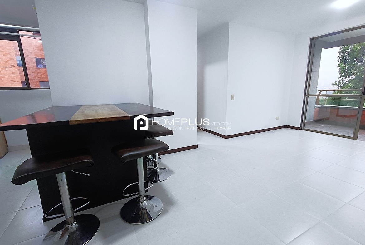 Venta de Apartamento en Envigado, El Dorado. Parque Mediterraneo Vacío V111 (1)