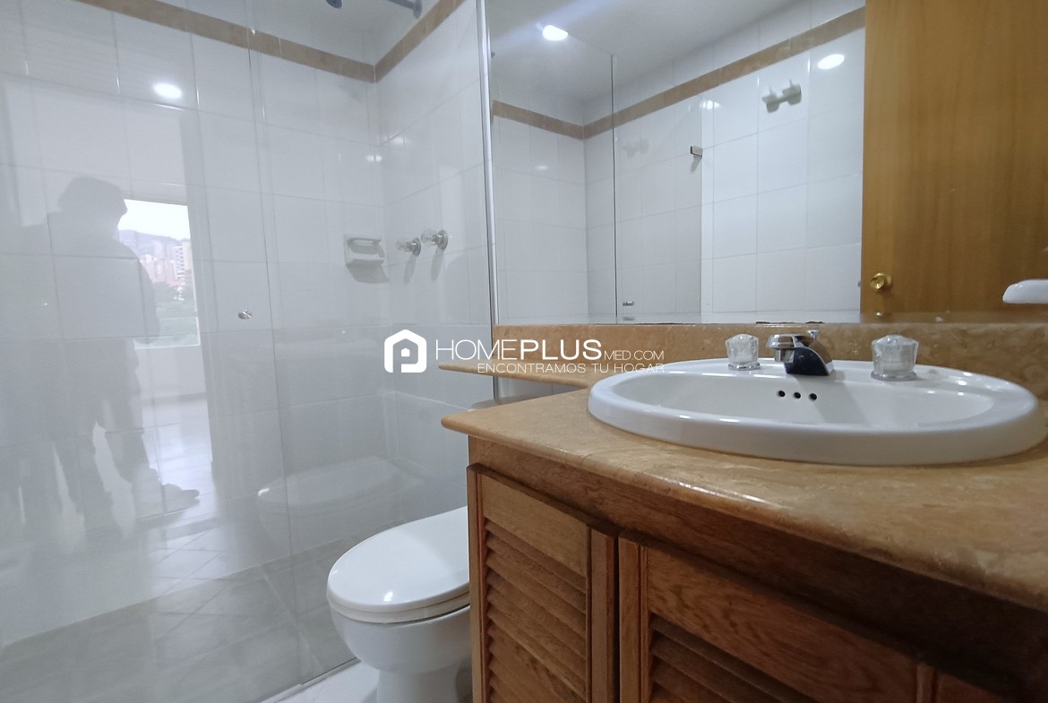 ALQUILER APARTAESTUDIO EL POBLADO PATIO BONITO C213 VEGAS DE PATIO BONITO 802