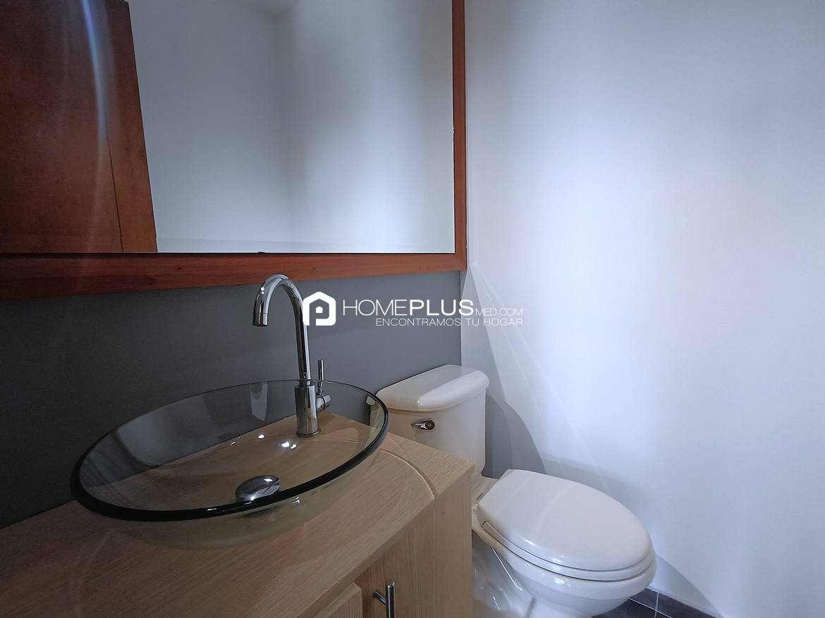 ALQUILER APARTAESTUDIO EL POBLADO TESORO C215 LIVERPOOL 301