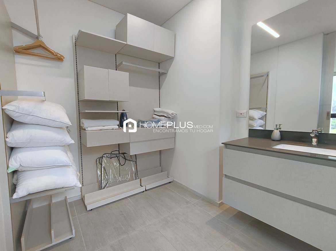 APARTAESTUDIO EN VENTA EL POBLADO MILLA DE ORO V123 SQUARE 1622