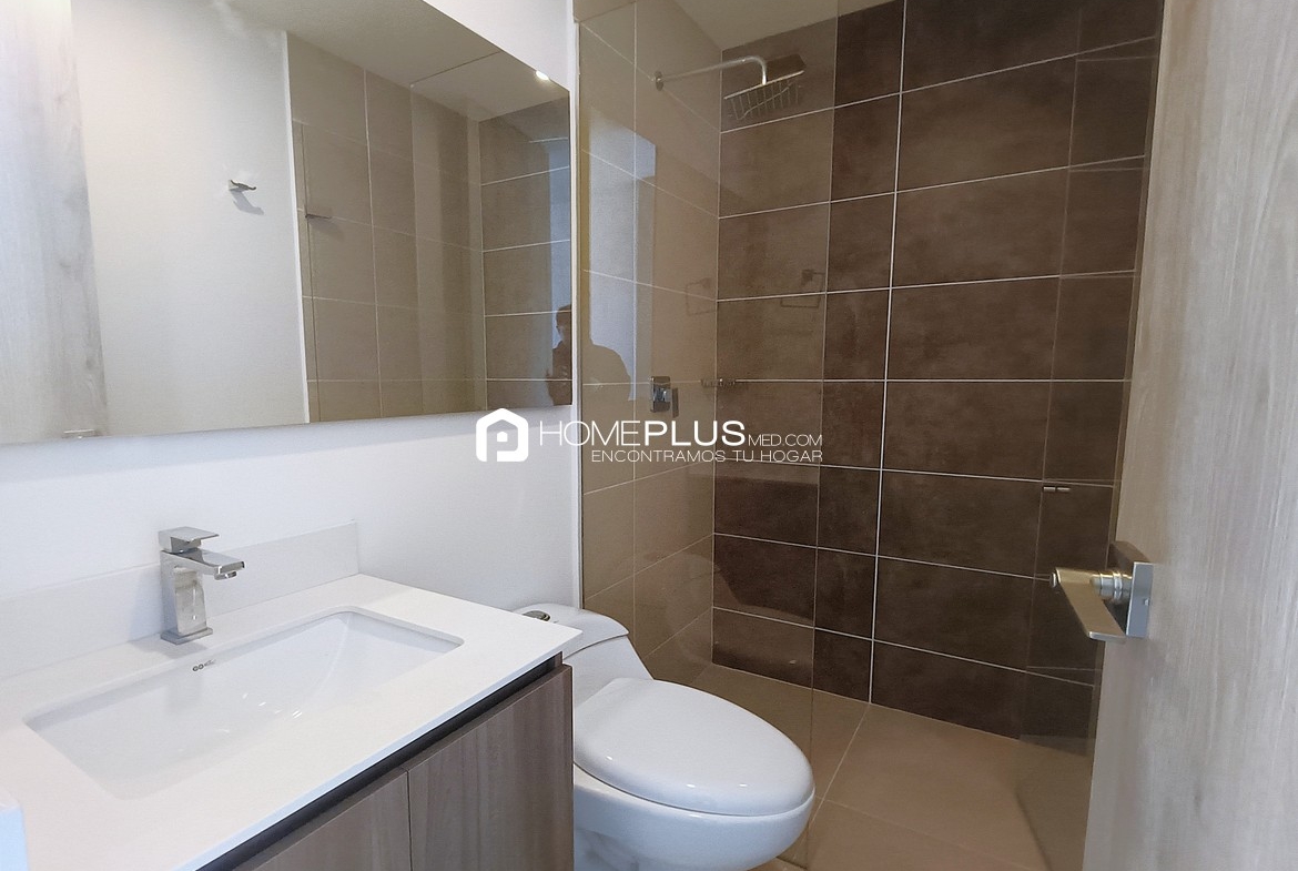 Alquiler de Apartamento en El Poblado, Los Balsos. Ceylan 34. C220