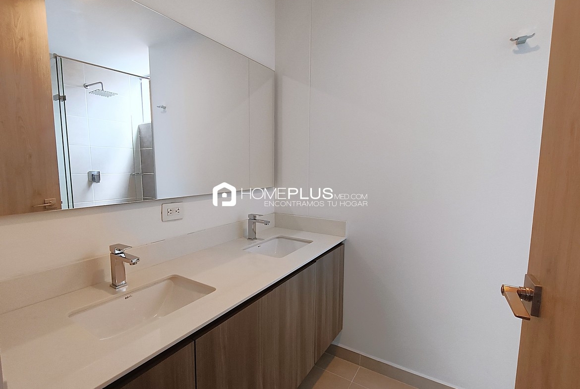 Alquiler de Apartamento en El Poblado, Los Balsos. Ceylan 34. C220