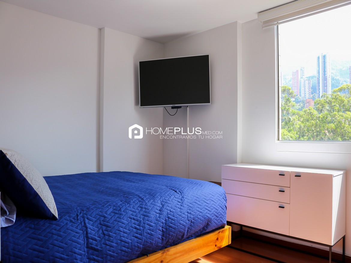 Apartamento Amoblado En Arriendo En El Poblado, El Campestre. Campestre Alto. A273