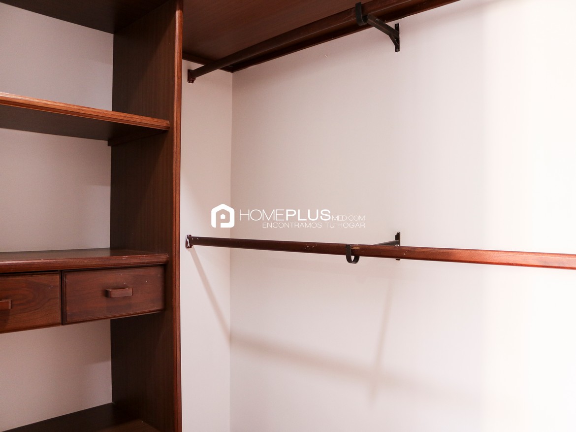 Apartamento Amoblado En Arriendo En El Poblado, El Campestre. Campestre Alto. A273