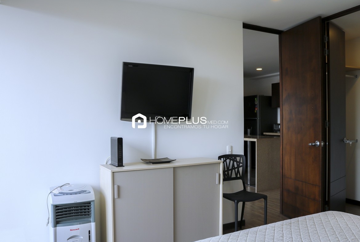 Apartamento Amoblado En Arriendo En El Poblado, Milla De Oro. 43 Avenida A185