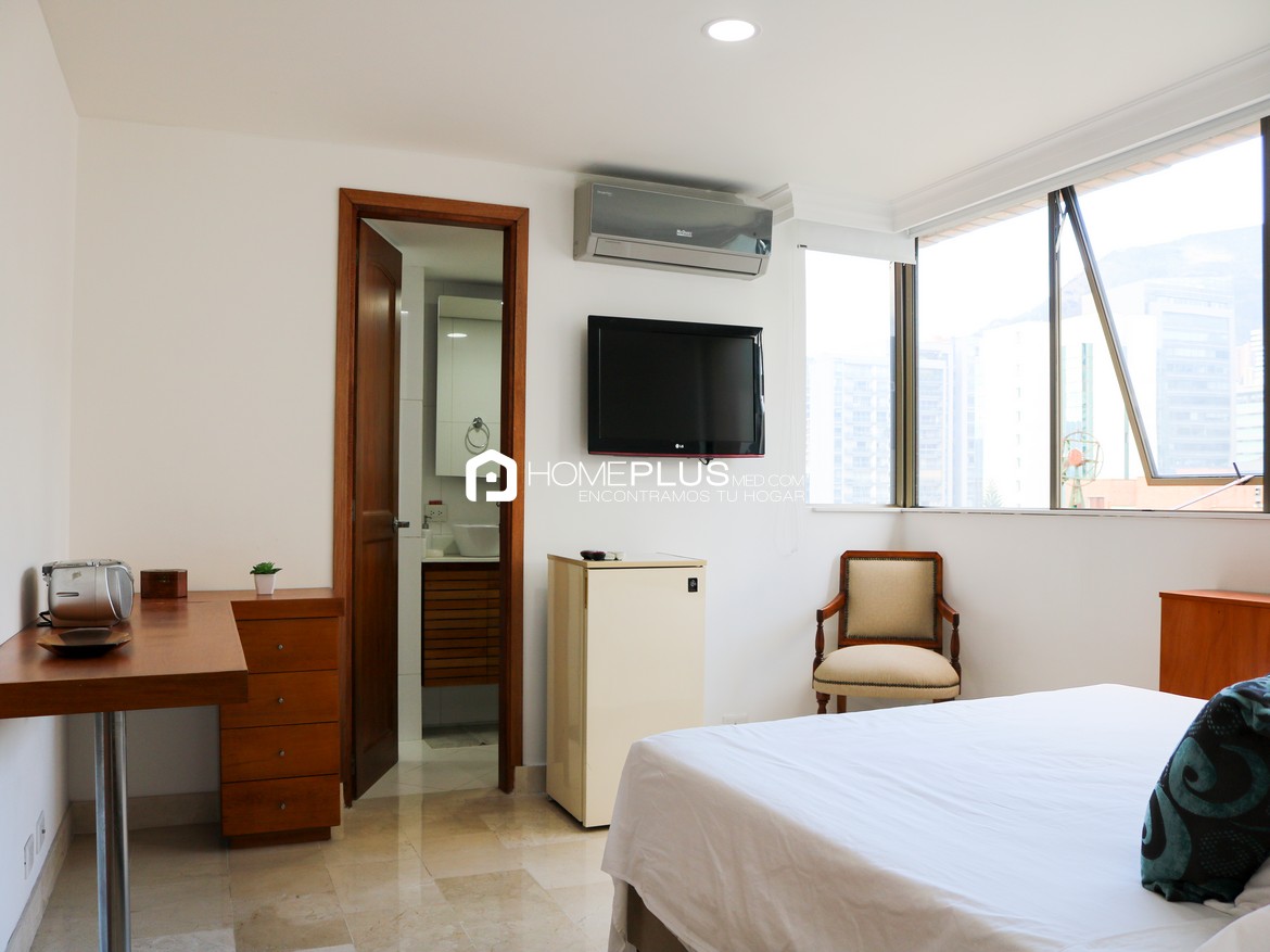 Apartamento Amoblado En Arriendo En El Poblado, Oviedo. A242