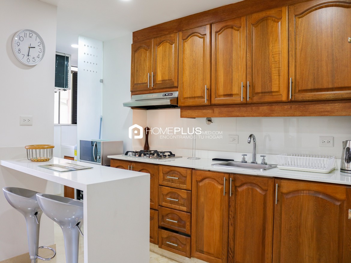 Apartamento Amoblado En Arriendo En El Poblado, Oviedo. A242