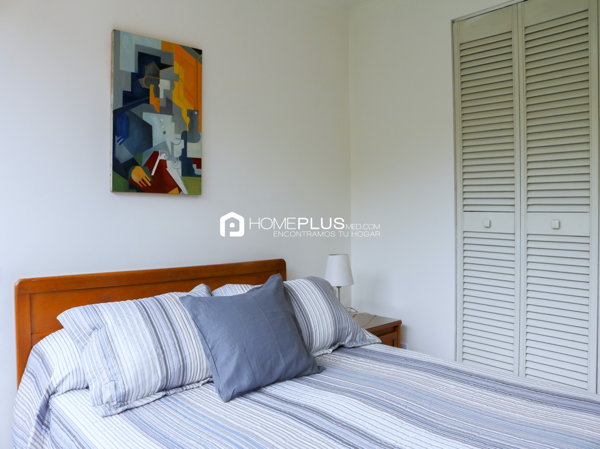 Apartamento Amoblado En Arriendo En El Poblado, Vizcaya. Rosedal. A205