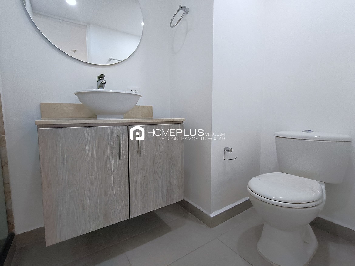 Apartamento En Arriendo El Poblado, Patio Bonito. Condominio La Vega. C214