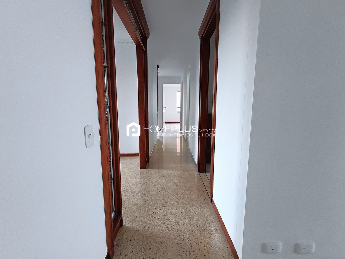 Apartamento En Arriendo El Poblado, Patio Bonito. Condominio La Vega. C214