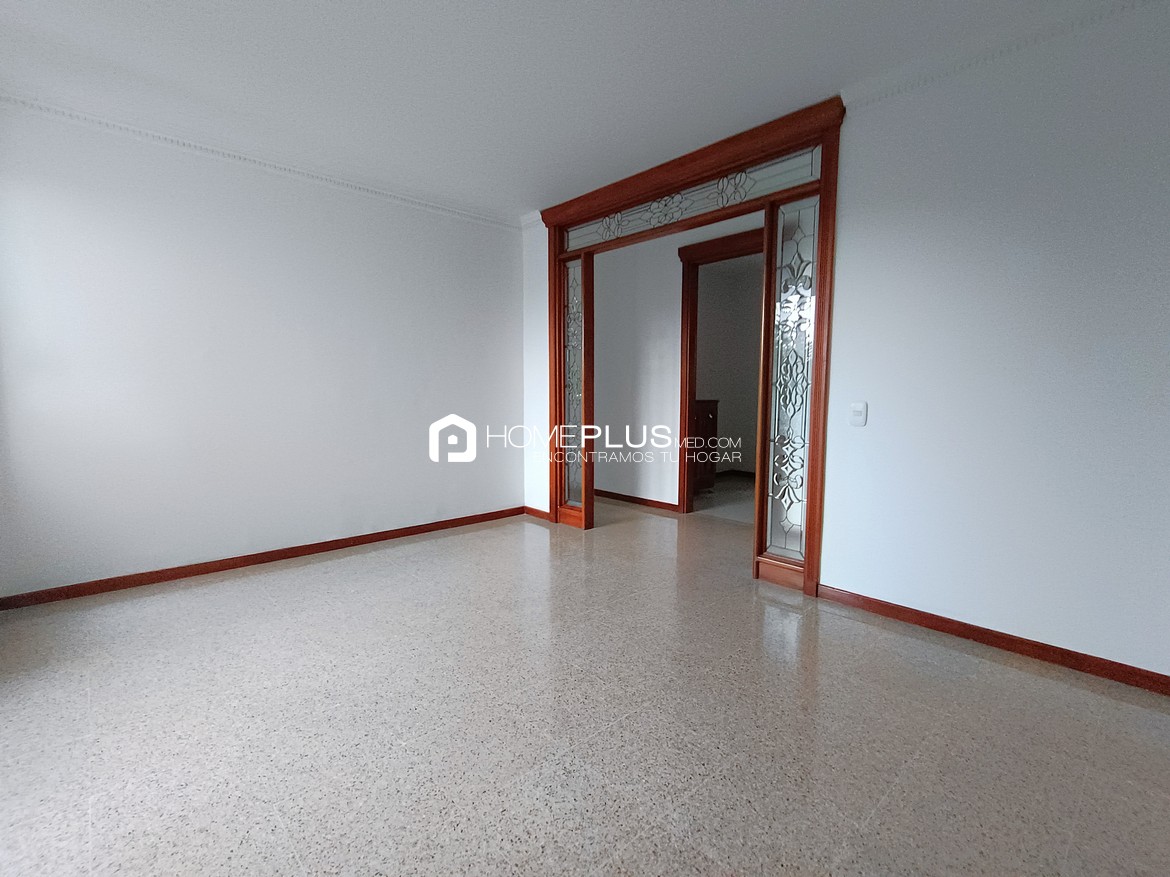 Apartamento En Arriendo El Poblado, Patio Bonito. Condominio La Vega. C214