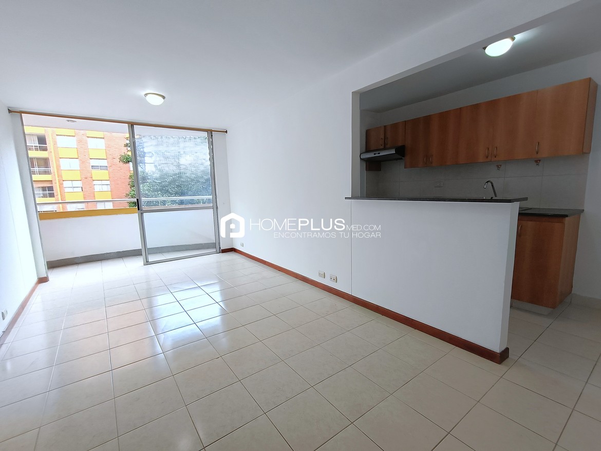 Apartamento En Arriendo En El Poblado, Milla De Oro. Plaza Oviedo. C216 (1)