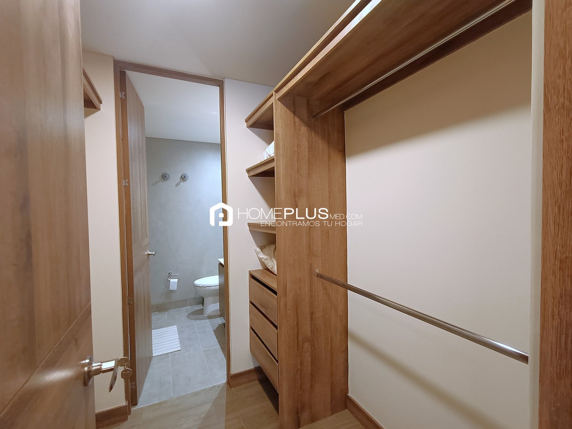 VENTA APARTAESTUDIO EL POBLADO CIUDAD DEL RIO V122 DISTRITO VERA 607