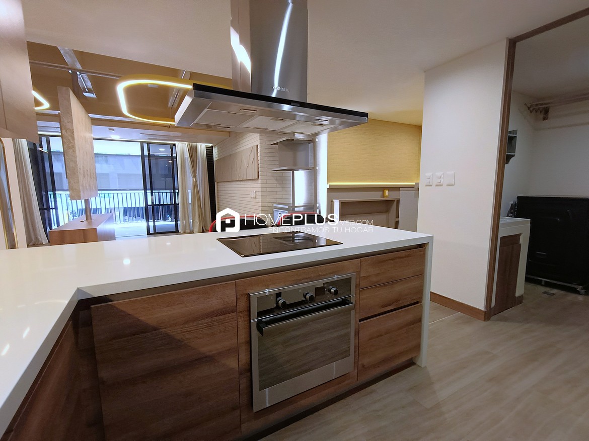 VENTA APARTAESTUDIO EL POBLADO CIUDAD DEL RIO V122 DISTRITO VERA 607