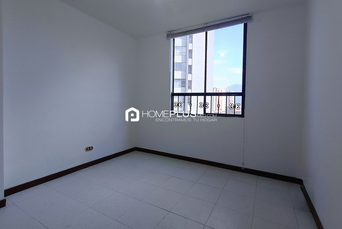 Apartamento En Arriendo En El Poblado, Loma de San Julián. Bosques del Guamal. C228
