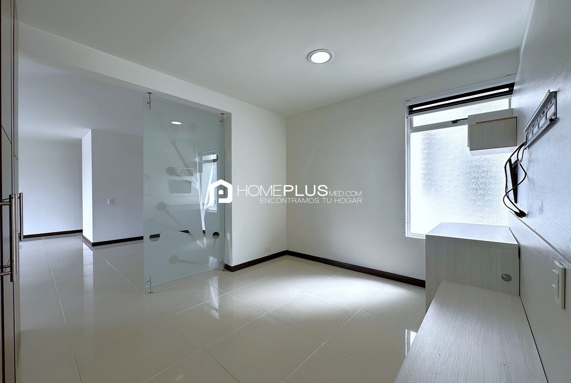 VENTA APARTAMENTO EL POBLADO CASTROPOL V129 SAN ROMAN 501