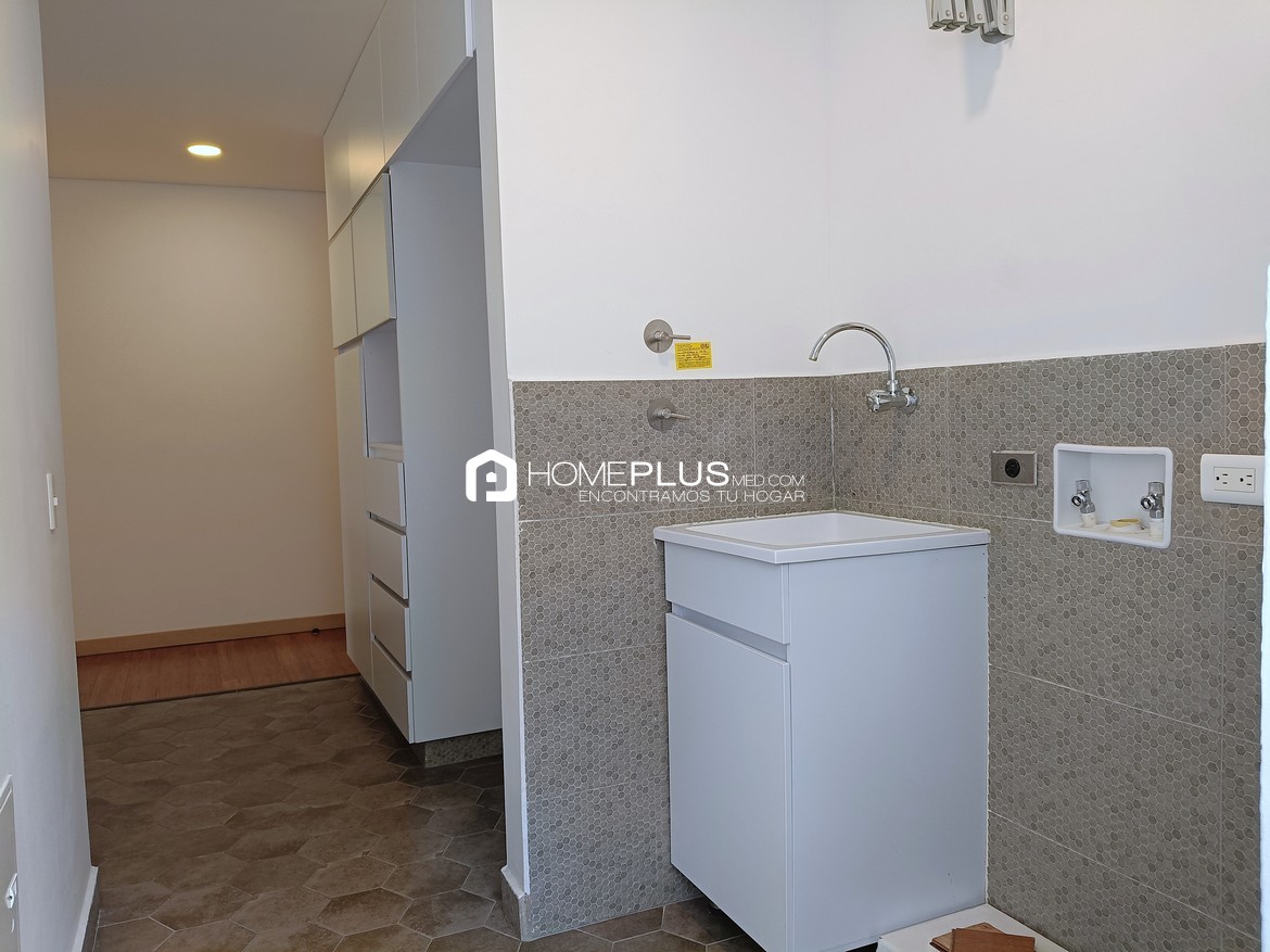 VENTA APARTAMENTO EL POBLADO MILLA DE ORO V130 CAMPESTRE 16.43 204