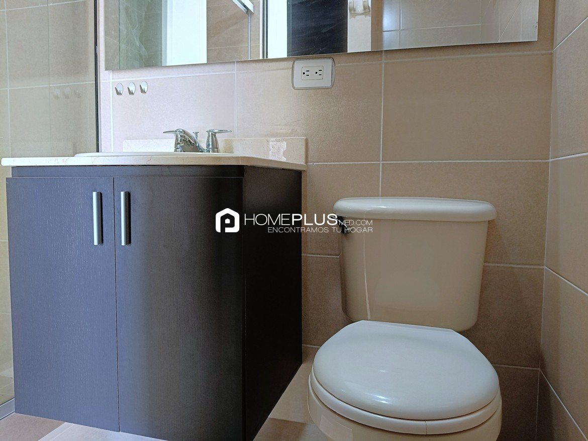 APARTAMENTO EN VENTA EL POBLADO, CIUDAD DEL RIO, V132, PLAZA DEL RIO 1803